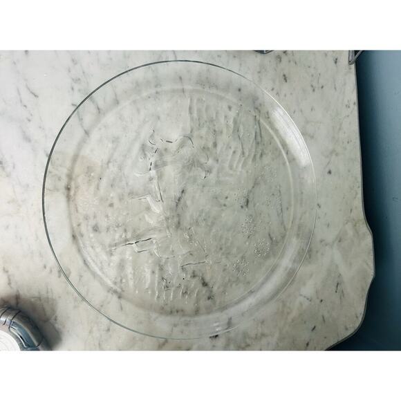 Vintage Arcoroc 13” Platter France Clear ‘Through The Woods’ Winter Sleigh Scene - Picture 5 of 9